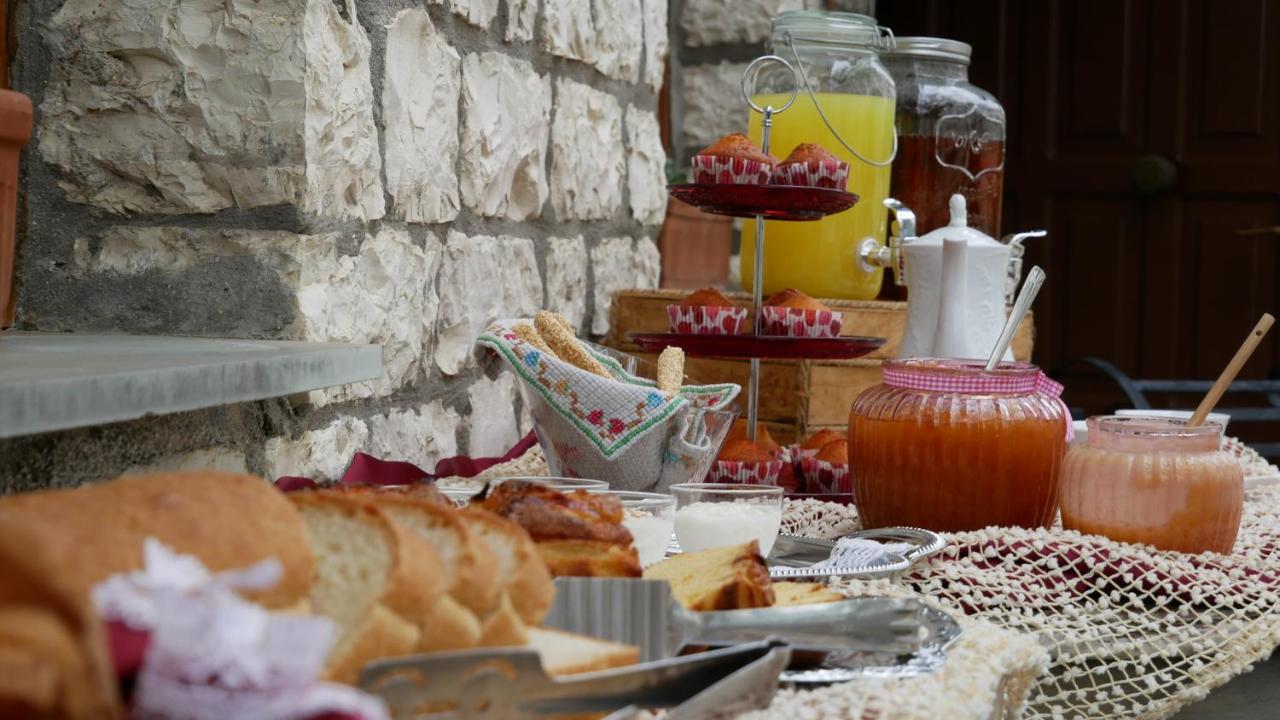 Vikos Hotel Monodendri Exteriér fotografie